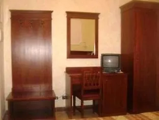 Alex 3* Roma